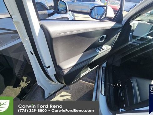 Used 2023 Hyundai Ioniq 5 Limited image 12