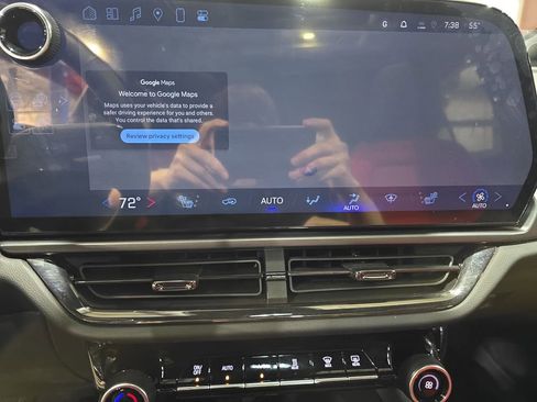 New 2025 Chevrolet Equinox EV RS w/ LPO, Illumination Package image 23