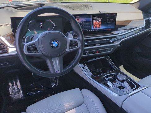 Used 2024 BMW X5 xDrive40i w/ M Sport Package AWD/4WD image 30