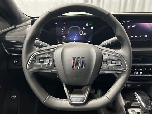 New 2025 Buick Envista Avenir image 35