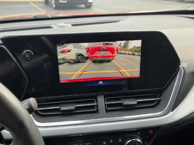 Certified 2024 Chevrolet Trax LT w/ Driver Confidence Package FWD image 30