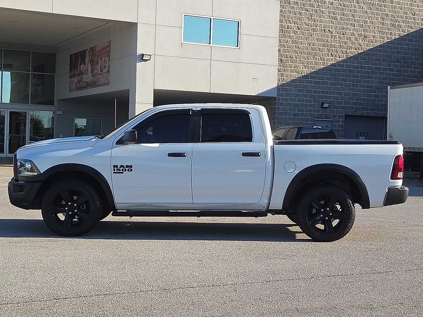Used 2022 RAM 1500 Warlock AWD/4WD image 3