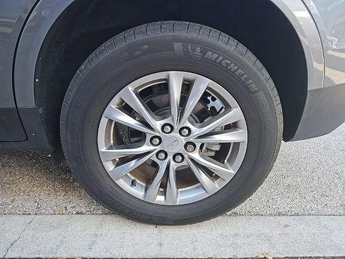 Used 2020 Cadillac XT5 Premium Luxury image 7