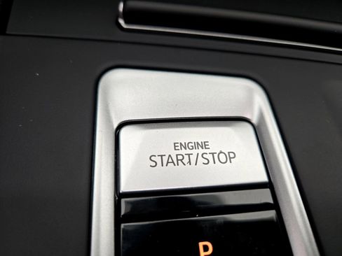 New 2026 Volkswagen Atlas SE image 14