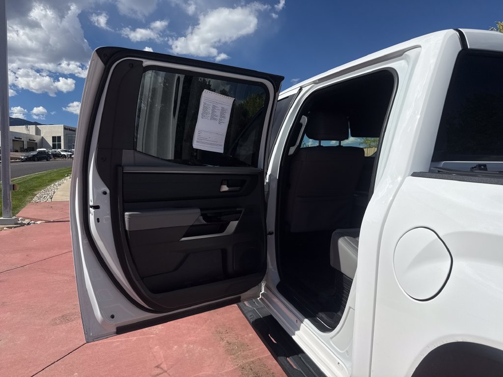 Used 2025 Toyota Tundra Limited AWD/4WD image 17