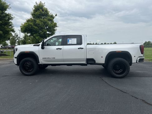 Used 2025 GMC Sierra 3500 Denali w/ Denali Reserve Package AWD/4WD image 6