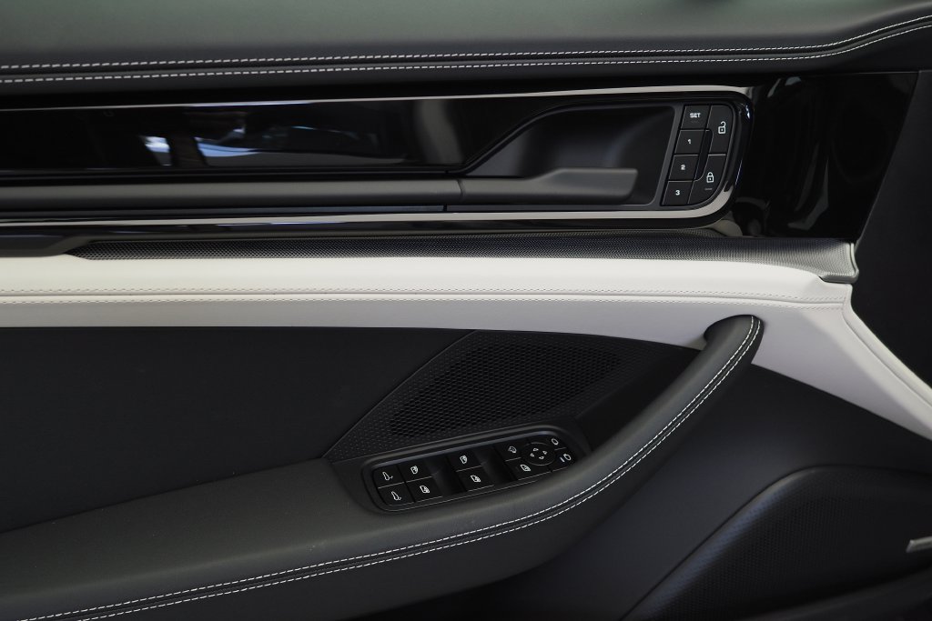 New 2026 Porsche Panamera RWD image 11