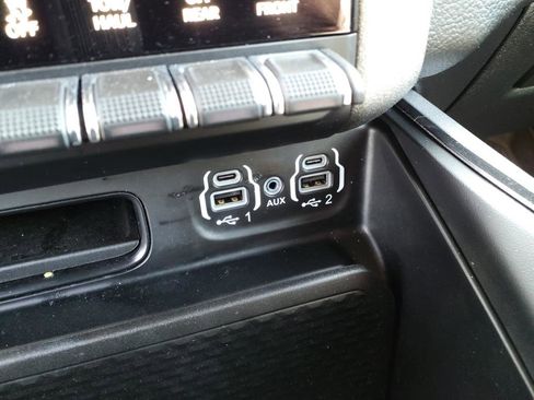 Used 2023 RAM 1500 Big Horn image 15