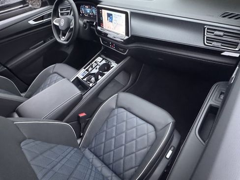 New 2026 Volkswagen Atlas Cross Sport SEL Premium R-Line AWD/4WD image 7