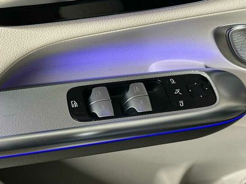 Used 2025 Mercedes-Benz GLC 300 GLC 300 image 12