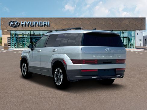 Used 2026 Hyundai Santa Fe SEL FWD image 5
