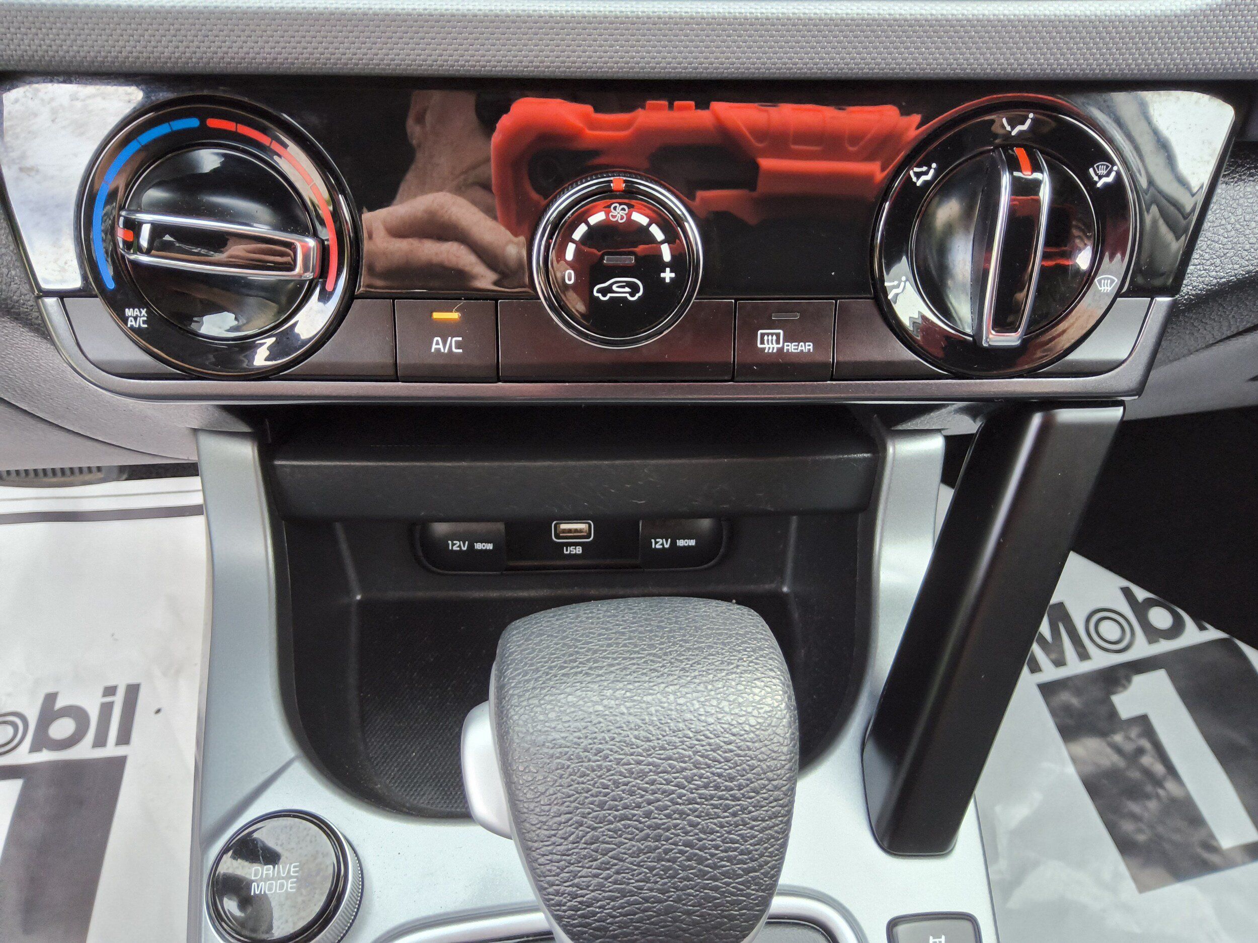 Used 2025 Kia Seltos LX AWD/4WD image 19