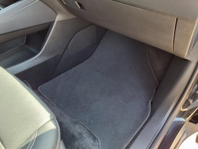 Used 2025 Chevrolet Traverse LT AWD/4WD image 92