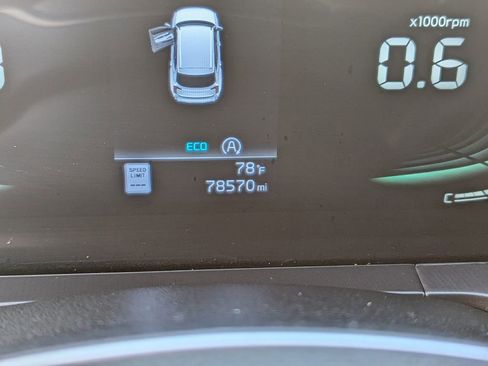 Used 2023 Kia Telluride LX image 27