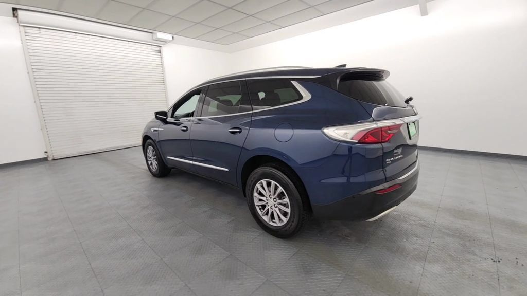 Used 2023 Buick Enclave Essence AWD/4WD image 6