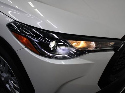 Used 2023 Toyota Corolla Cross L FWD image 24