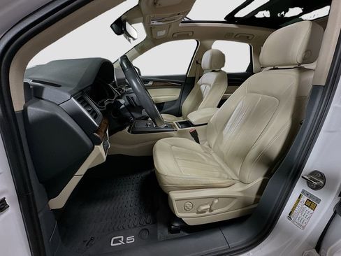 Used 2018 Audi Q5 2.0T Premium Plus w/ Premium Plus Package image 23