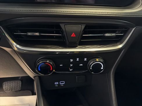 Used 2025 Buick Encore GX Preferred FWD image 14