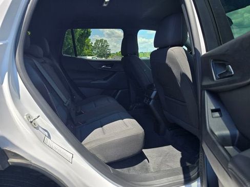 Used 2025 Chevrolet Equinox LT AWD/4WD image 15
