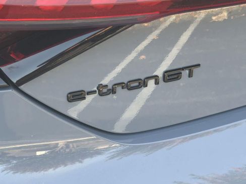 Used 2023 Audi e-tron GT Premium Plus w/ Performance Package image 32