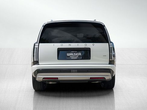 New 2026 Hyundai Ioniq 9 SEL image 5