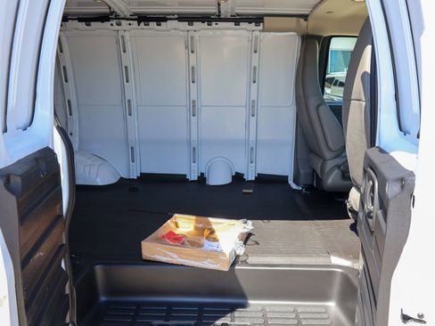New 2026 GMC Savana 2500 image 19