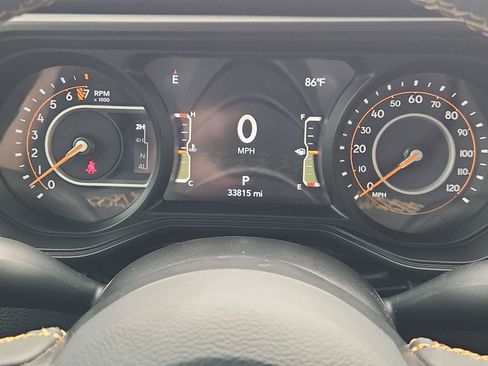 Used 2024 Jeep Gladiator Sport AWD/4WD image 12