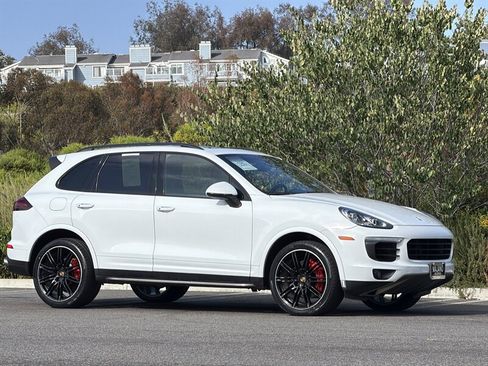 Used 2015 Porsche Cayenne S AWD/4WD image 8