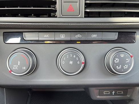 Used 2023 Volkswagen Jetta Sport FWD image 27