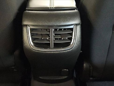 Used 2024 Chevrolet Malibu LT FWD image 17