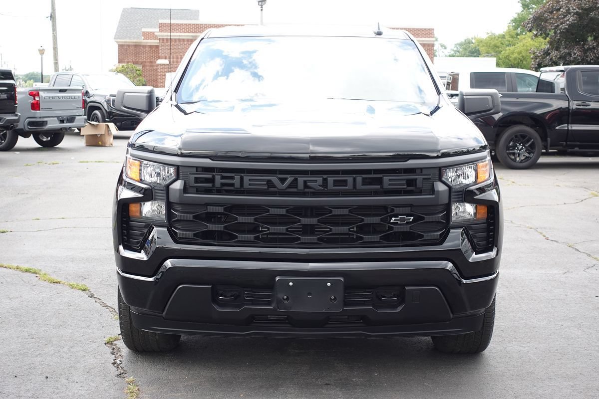 Used 2024 Chevrolet Silverado 1500 Custom AWD/4WD image 5