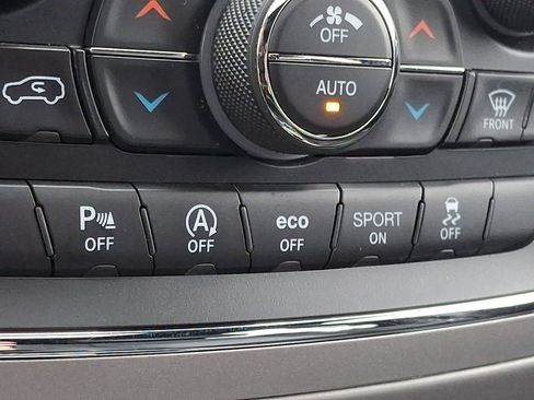 Used 2018 Jeep Grand Cherokee Limited w/ Trailer Tow Group IV image 26