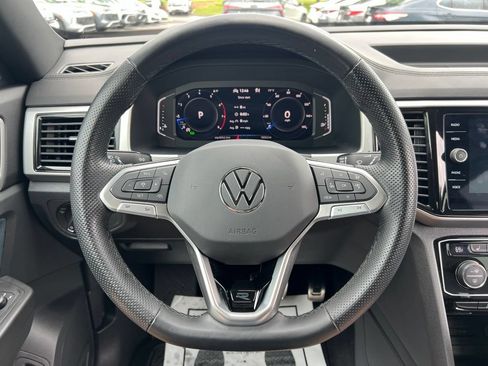 Used 2023 Volkswagen Atlas Cross Sport SEL R-Line AWD/4WD image 16