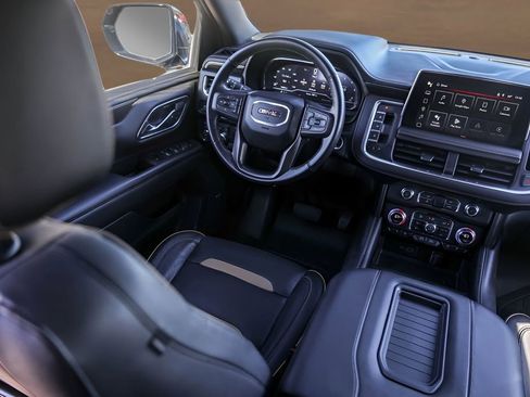 Used 2022 GMC Yukon AT4 image 29