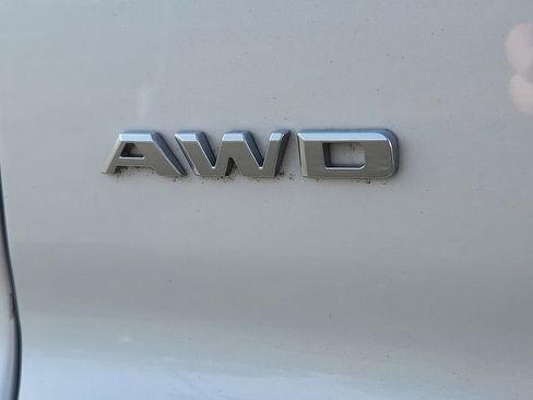 Certified 2023 Cadillac XT4 Luxury w/ Cold Weather Package image 38