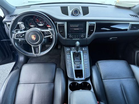 Used 2018 Porsche Macan Sport Edition image 26