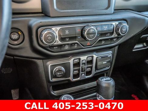 Used 2018 Jeep Wrangler Unlimited Sport S AWD/4WD image 28