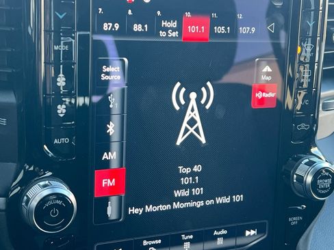 Used 2021 RAM 2500 Big Horn w/ Level 2 Equipment Group image 19