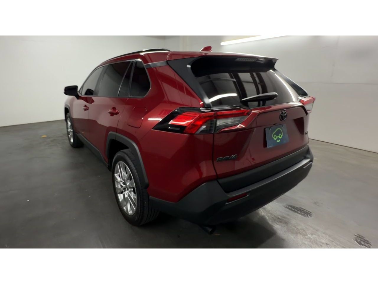 Used 2025 Toyota RAV4 XLE Premium FWD image 7