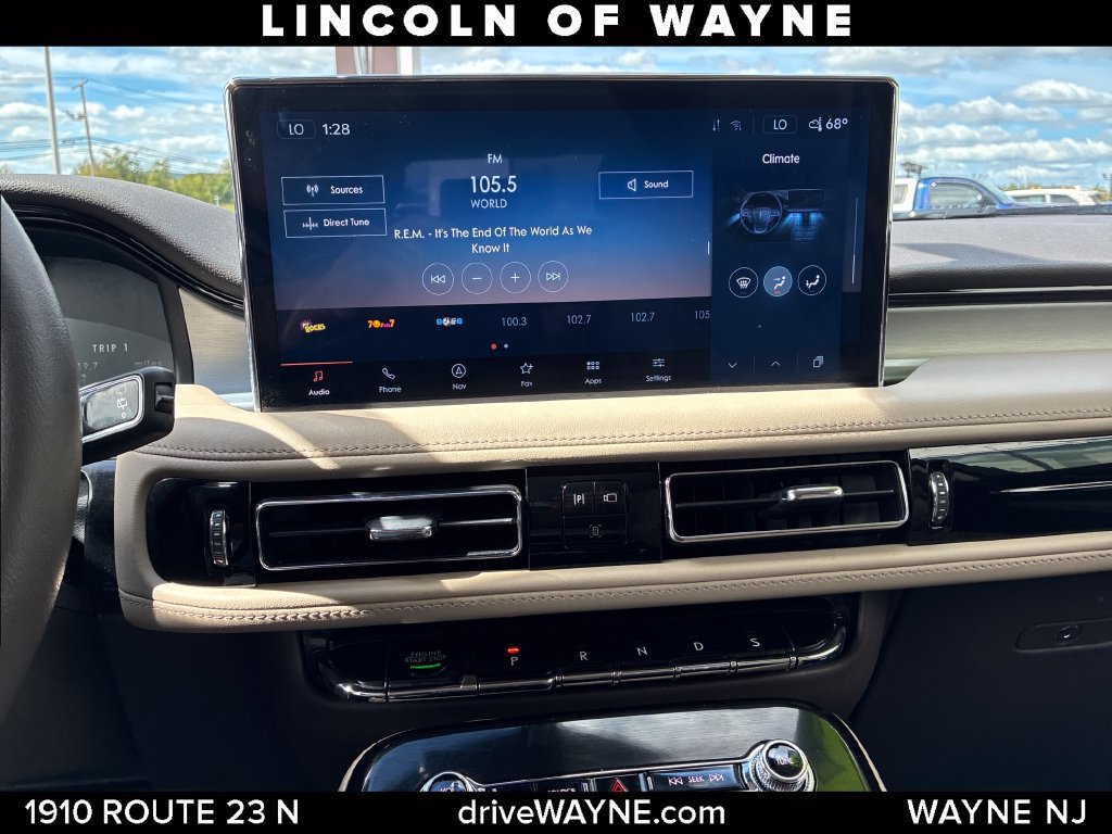 Certified 2023 Lincoln Nautilus AWD w/ Premium Package image 18