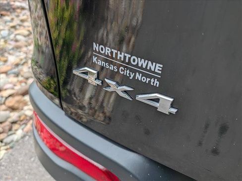 Used 2015 Jeep Cherokee Limited AWD/4WD image 19