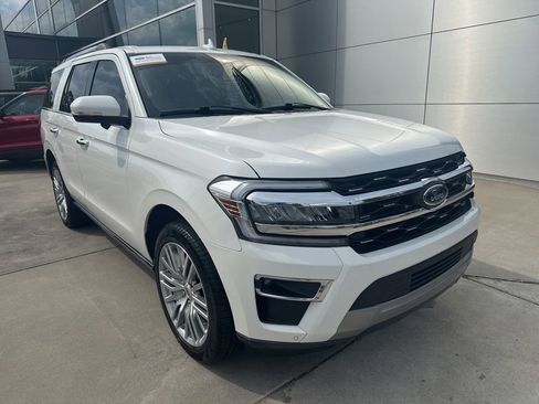 Used 2024 Ford Expedition Limited RWD image 1