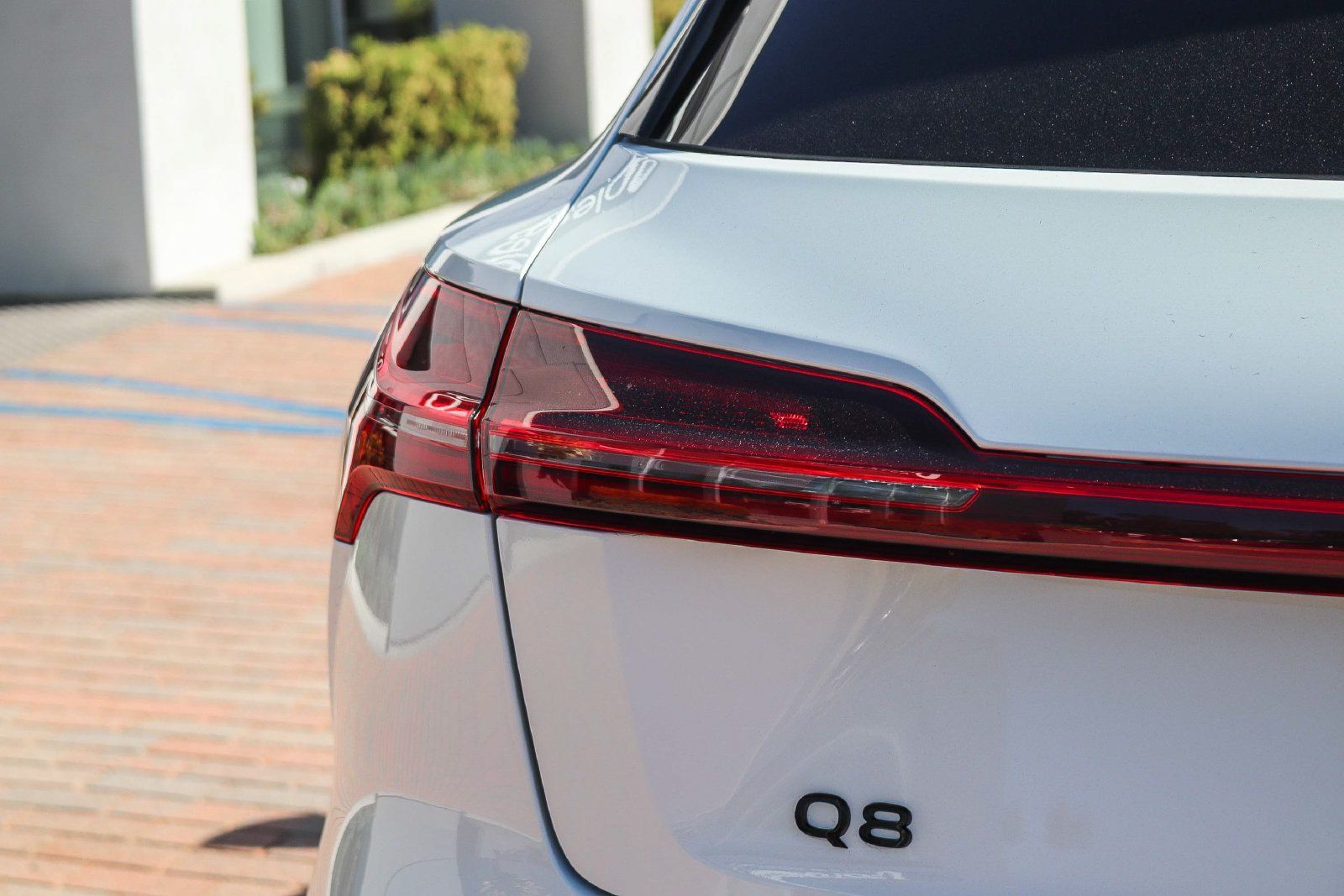 Used 2024 Audi Q8 e-tron Premium Plus w/ Premium Plus Package AWD/4WD image 9