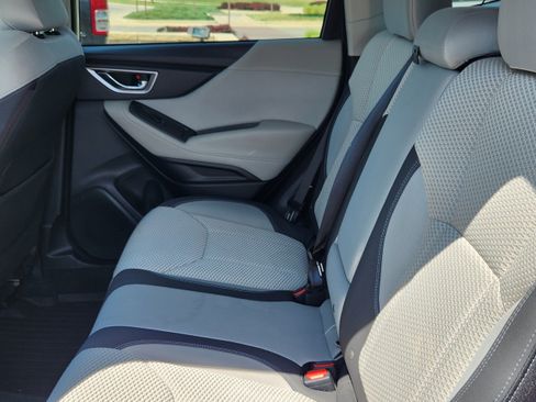 Used 2021 Subaru Forester Premium AWD/4WD image 10