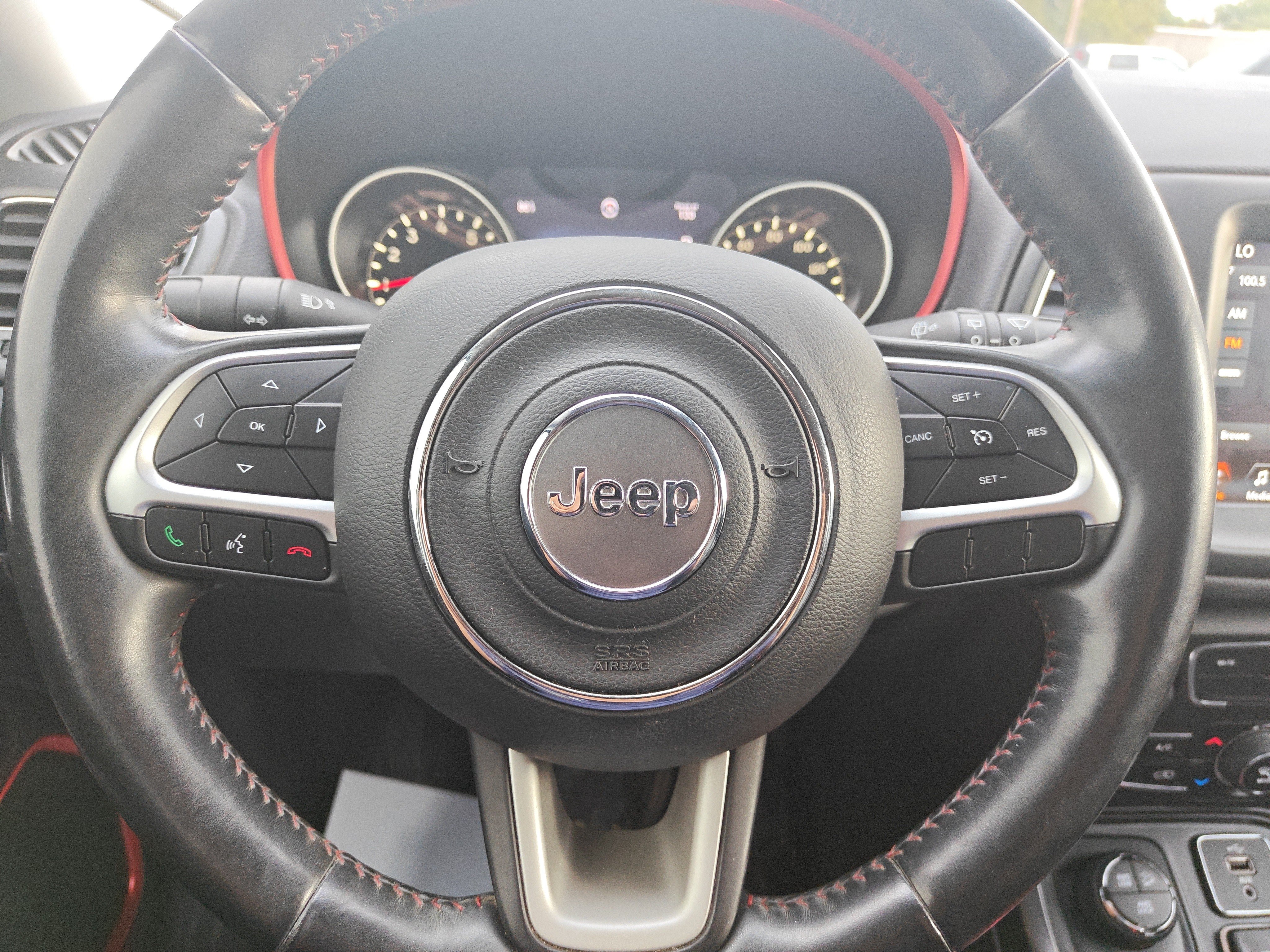 Used 2017 Jeep Compass Trailhawk w/ Leather Interior Group AWD/4WD image 22