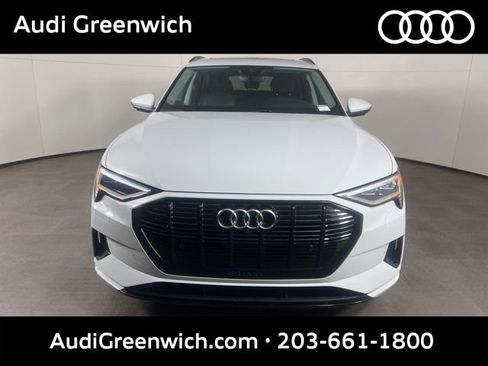 Used 2023 Audi e-tron Premium Plus w/ Premium Plus Package AWD/4WD image 2