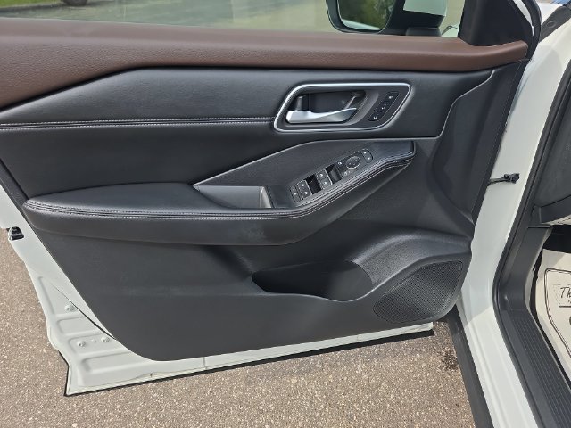 Certified 2021 Nissan Rogue SL AWD/4WD image 13