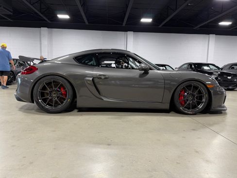 Used 2016 Porsche Cayman GT4 image 16