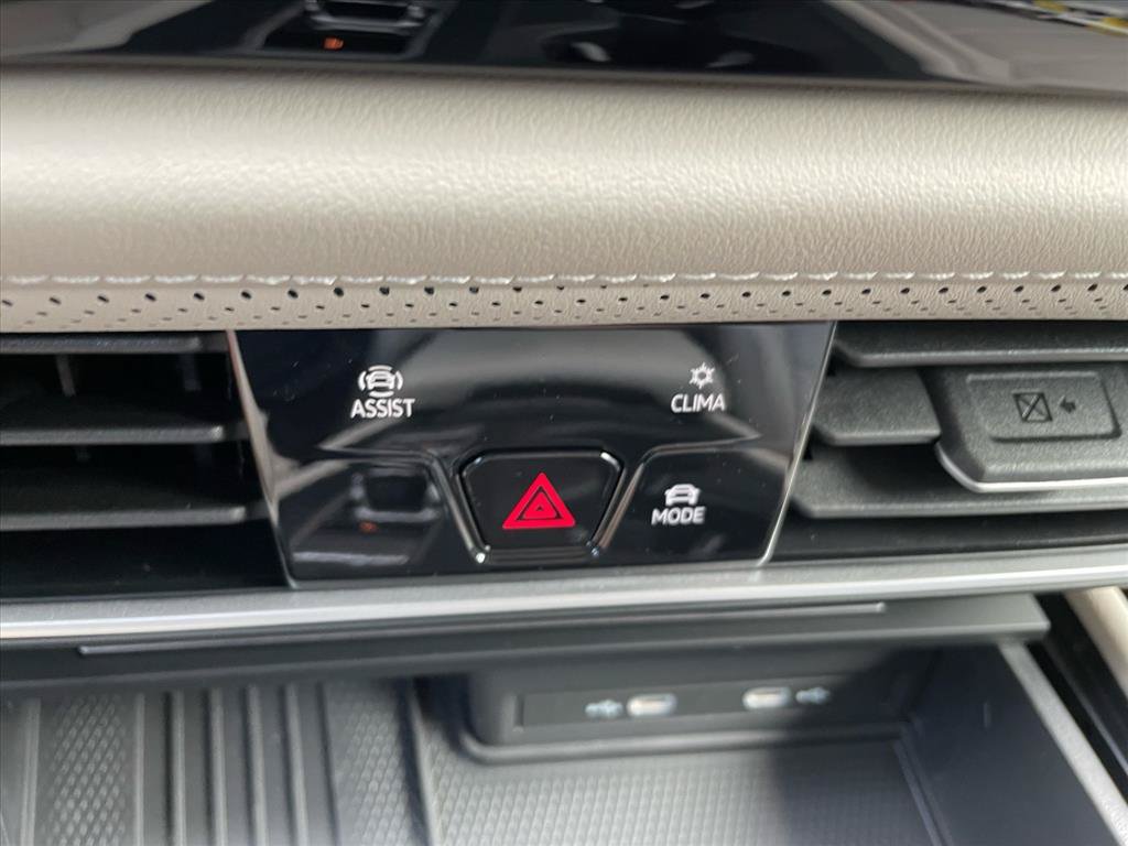 New 2026 Volkswagen Atlas SE FWD image 13