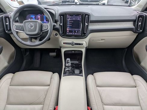 Certified 2023 Volvo XC40 B5 Plus w/ Protection Package Premier AWD/4WD image 19